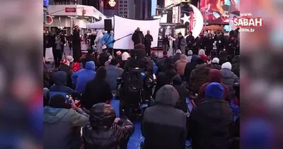 New York Times Meydanı’nda ilk teravih namazı kılındı | Video