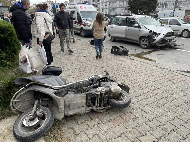Ordu’da feci kaza! Otomobil ve motosiklet çarpıştı: Camındaki yazı dikkatlerden kaçmadı…