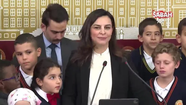 AK Parti'li Durgut, çeşitli ülkelerden çocuklarla Mecliste basın toplantısı düzenledi | Video