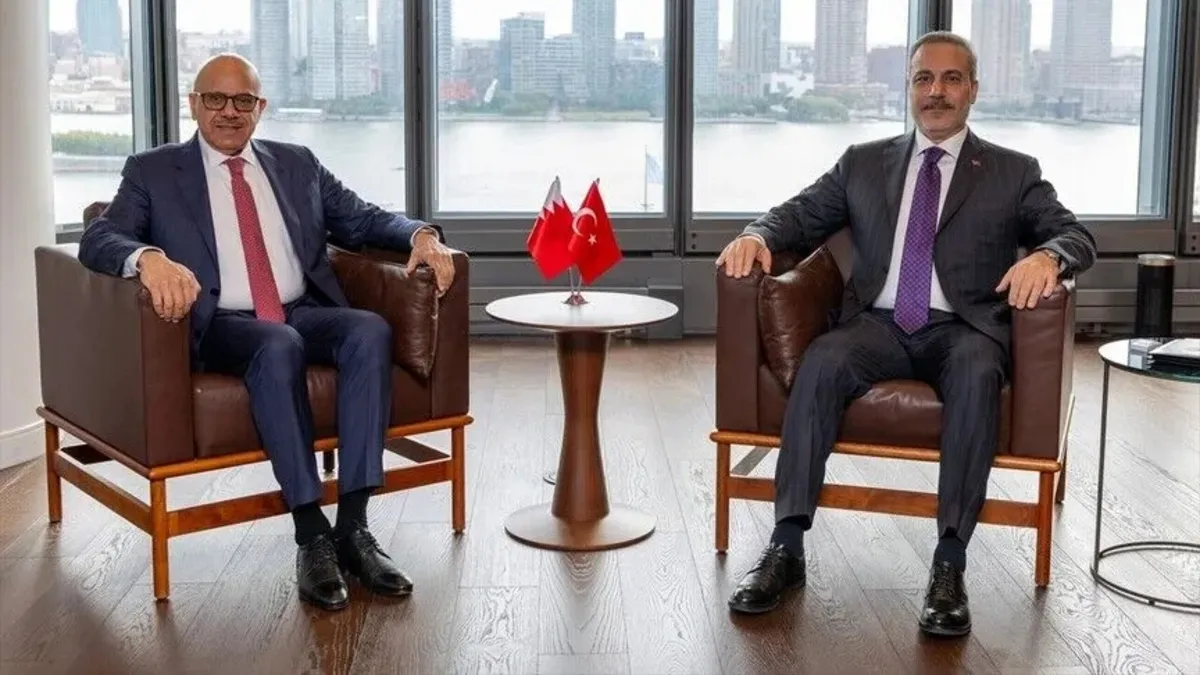 Dışişleri Bakanı Fidan, Bahreynli mevkidaşı ve İİT Genel Sekreteri ile görüştü
