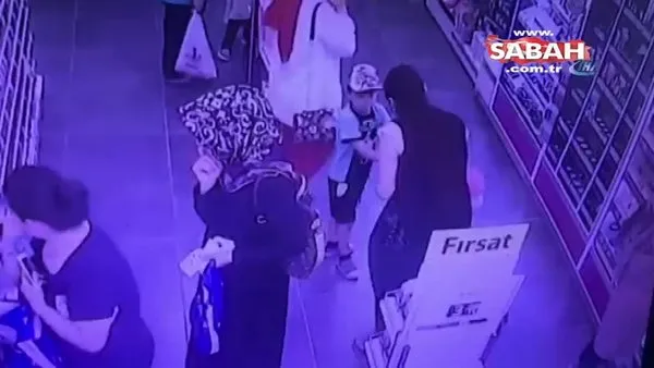 İstanbul Esenyurt’ta bir kozmetik mağazasında yaşanan çanta hırsızlığı kamerada