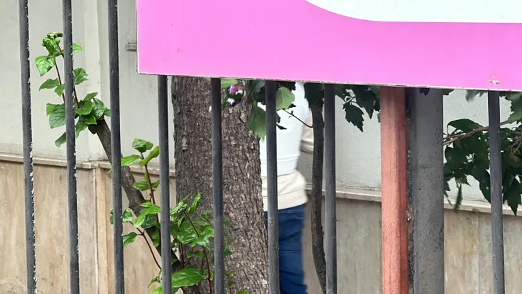 SON DAKİKA: İstanbul Etiler’deki lisede öğretmen müdüre silah çekti! Mobing iddiası!