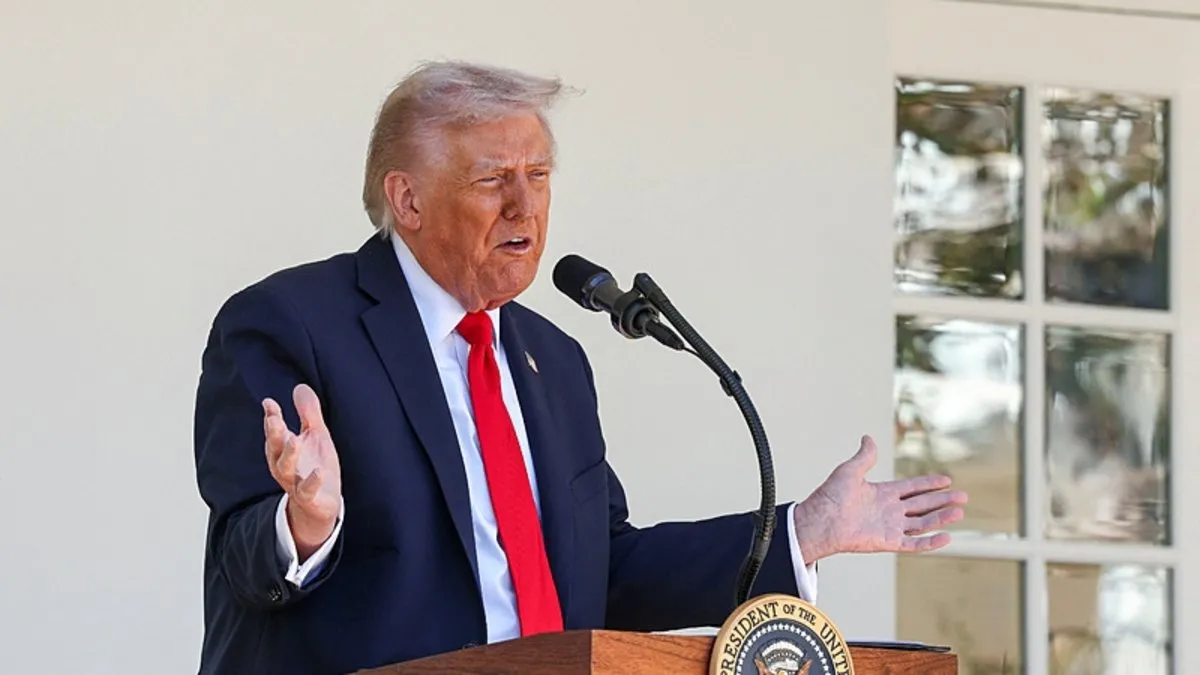 ABD Başkanı Trump tarih vererek duyurdu! Çin’e uygulanacak gümrük vergisini yüzde 155’e çıkardı ABD Başkanı Trump tarih vererek duyurdu! Çin’e uygulanacak gümrük vergisini yüzde 155’e çıkardı