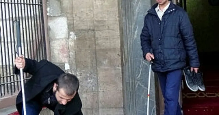Engelliler camide namaz kılmak istiyor