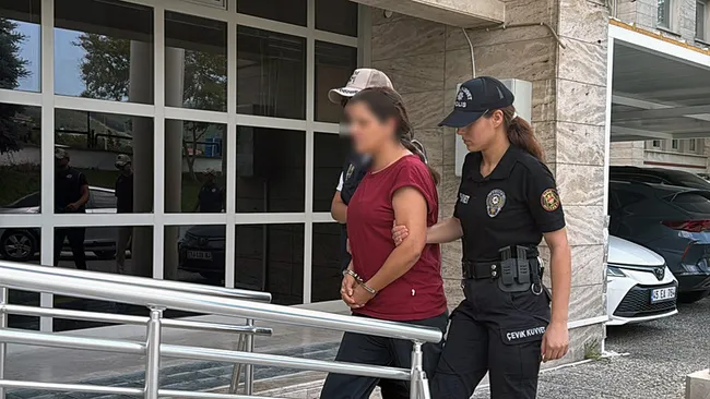 darbeci-fetocu-burkay-karatepenin-ablasi-tutuklandi-1786374130276.jpg Darbeci FETÖ'cü Burkay Karatepe'nin ablası tutuklandı!