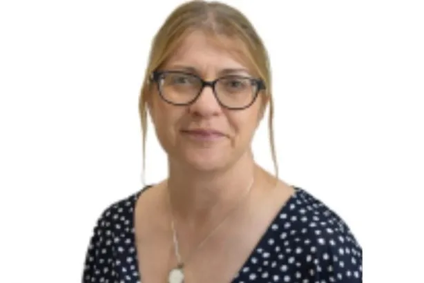 İngiltere’de korkunç saldırı: Okulda dehşet saçtı!