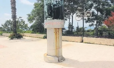 Atatürk Parkı dökülüyor