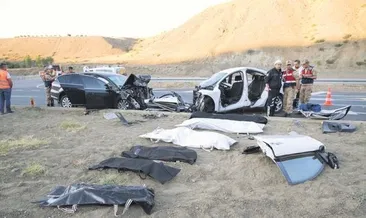 Düğün yolunda feci kaza: 7 ölü