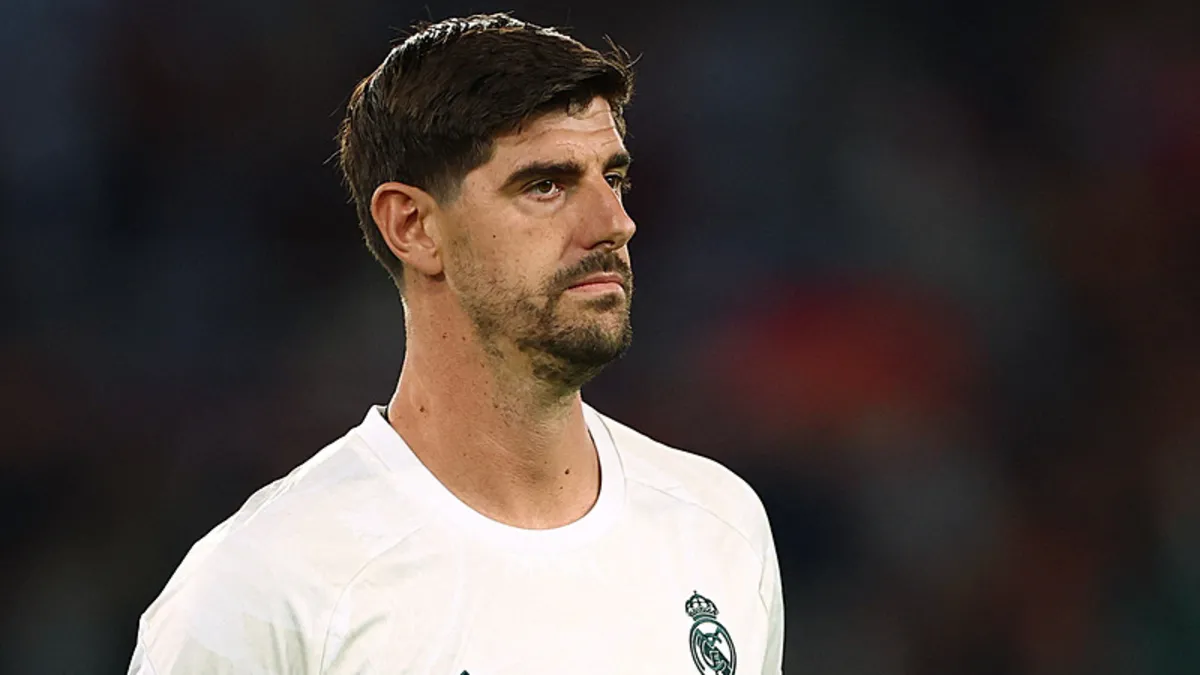 Real Madrid'e Thibaut Courtois şoku!