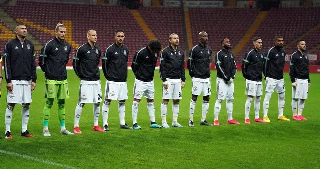 Beşiktaş'ta 4 oyuncuya izin çıktı! Ülkelerine dönüyorlar