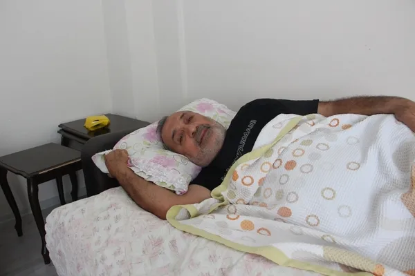antalyada-korku-dolu-anlar-hic-tanimadigi-saldirgan-tarafindan-canice-bicaklandi-polisi-gorunce-oyun-bitti-dey-1788338160440.jpg