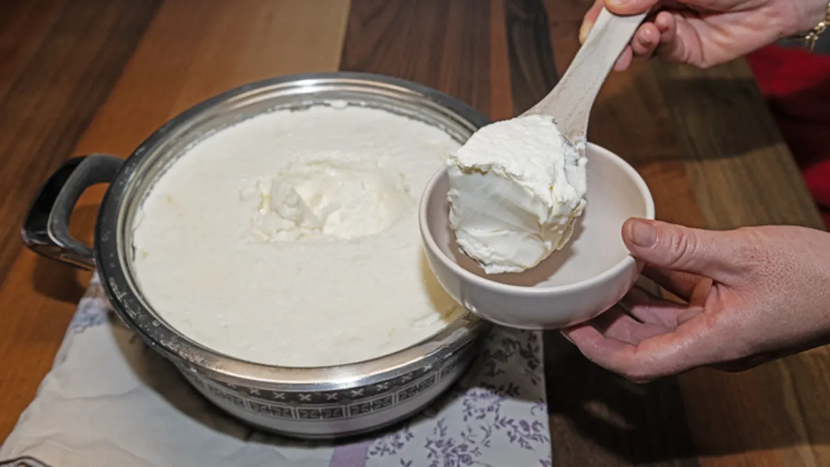 Taş gibi yoğurt mayalamanın püf noktası!