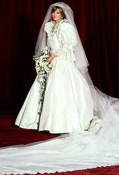 Prens William ve Prens Harry’nin annesiydi... İşte Lady Diana’nın ilginç hayat öyküsü!