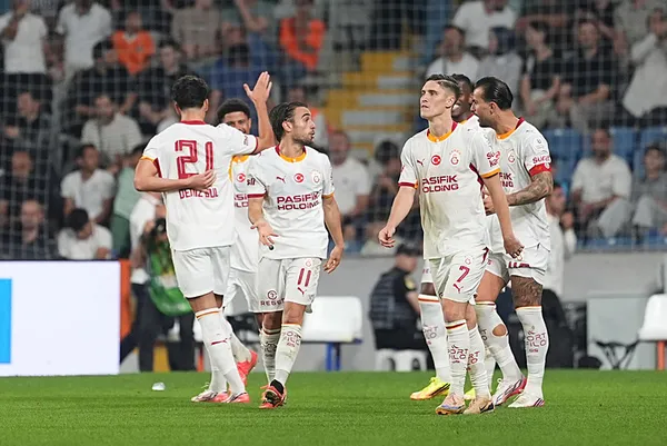 son-dakika-haberi-galatasaray-basaksehiri-3-golle-devirdi-1788557256335.jpeg