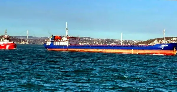bogazda-makine-arizasi-yapan-gemi-kurtarildi-1778145733665.jpg