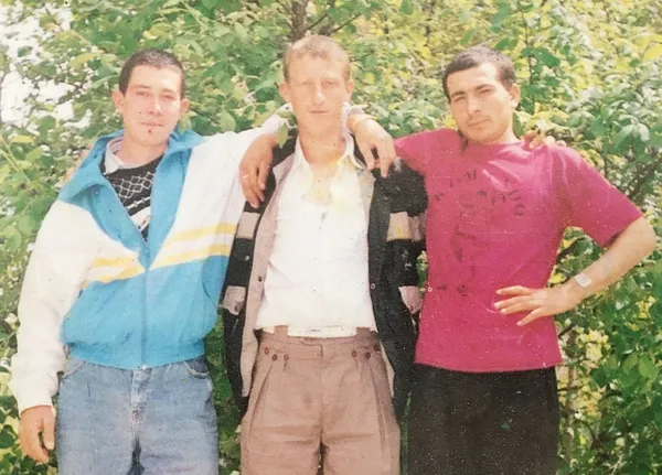 katliamdan-once-birlikte-fotograf-cektirmisler-1653453394217.jpg