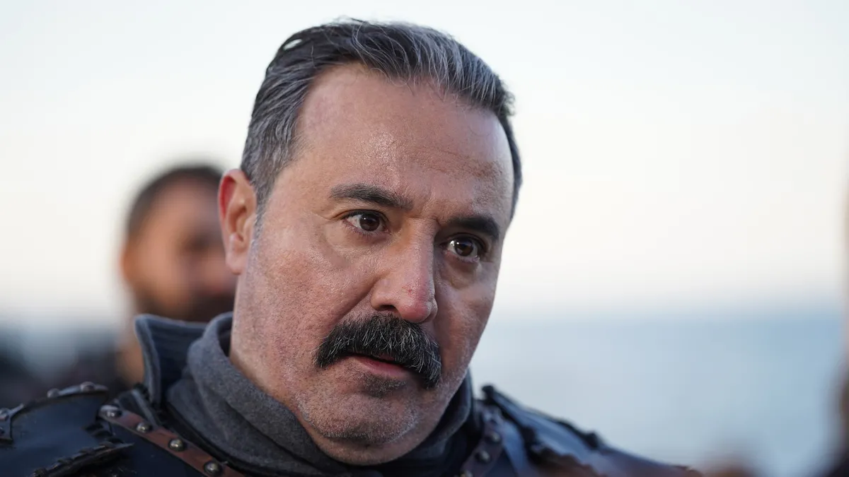 Denizlerin 'Demirhan Bey'i geliyor! Mustafa Üstündağ 'Kuruluş Orhan' kadrosunda!