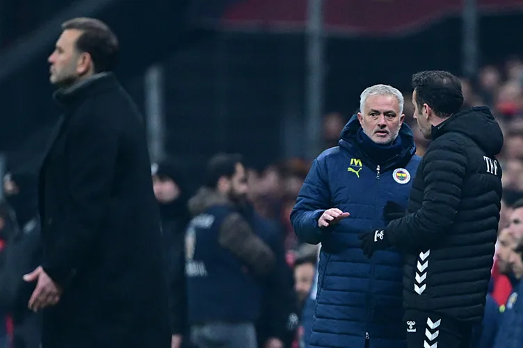 Son dakika haberi: Galatasaray’dan TFF’ye flaş başvuru! 4. hakemin derbi raporunda Mourinho için olay iddia...