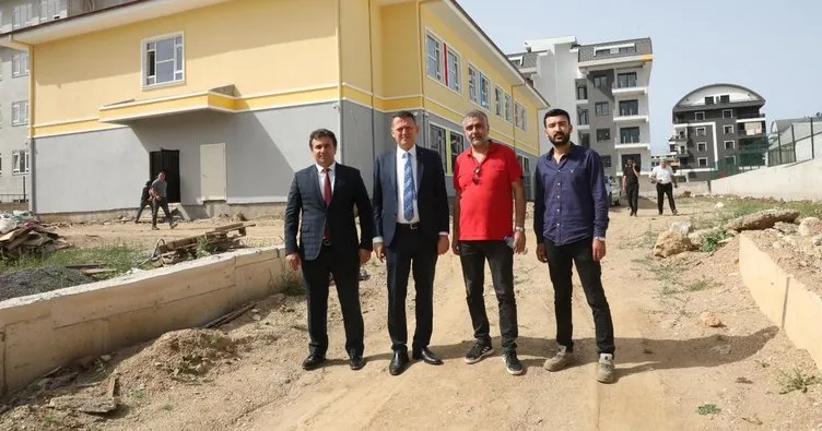 Alanya’da yeni yapılan iki okul inşaatı incelendi