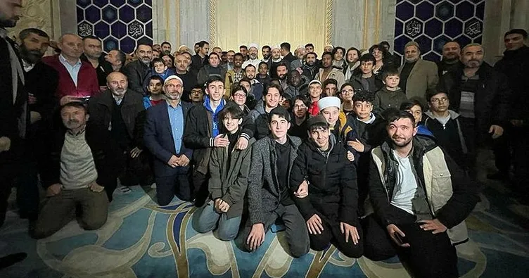 Ali Erbaş, gençlerle buluştu