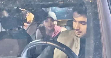 Eski aşkına geri mi döndü?