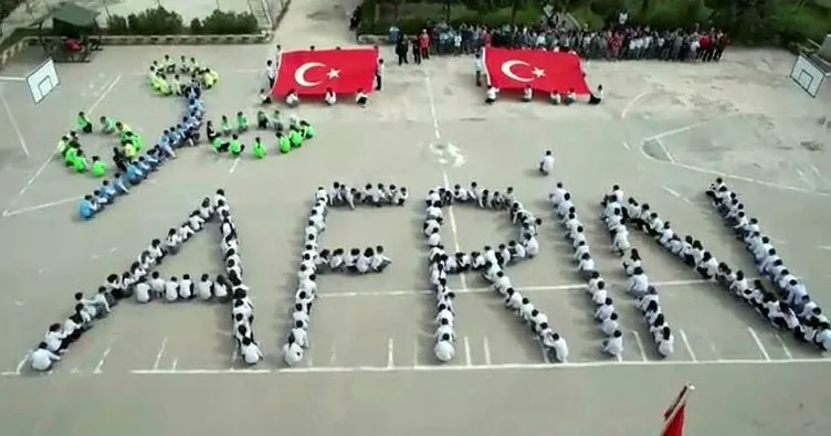 Öğrenciler koşarak Afrin yazdı