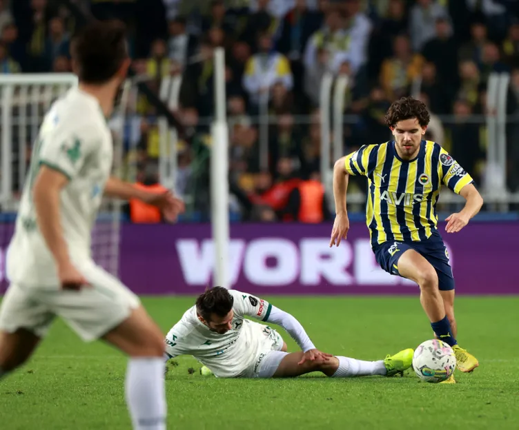 Son dakika Fenerbahçe haberi: Transferi babası duyurdu! Ferdi Kadıoğlu'nun yeni adresi...