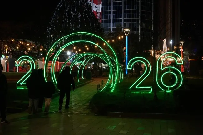 turkiye-2026-yilina-coskuyla-girdi-meydanlar-adeta-dolup-tasti-1767217056114.jpg (998×665)