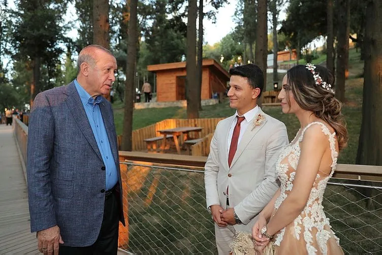 BaÅkan ErdoÄan, NakkaÅtepe Millet Bahçesi'ni gezdi vatandaÅlarla sohbet etti