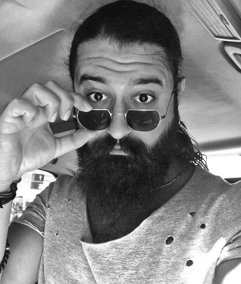 Koray Avcı konserlerinden önce her yere tükürüyormuş