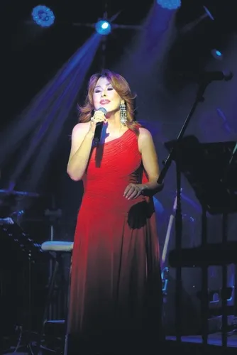 kubat-ve-niluferden-muzik-ziyafeti-1791819601064.jpeg