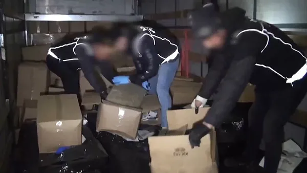 istanbulda-uyusturucu-operasyonu-525-kilo-uyusturucu-ele-gecirildi-1773568452538.jpeg