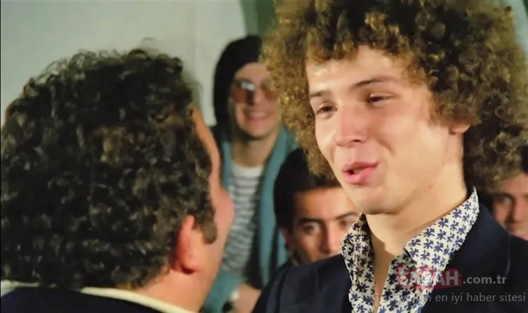 Hababam Sınıfı’nın Kıvırcık Ömer’i artık tahta sandalye satıyor! Talip Güran’ı şimdi tanımak imkansız!
