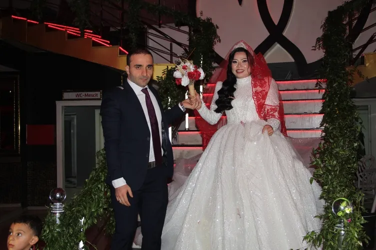 Aşk hikayeleri herkesi etkiledi: Avustralya’dan Batman’a gelin geldi!