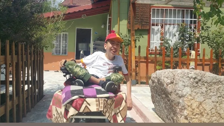 Engelli Murat Saraç hayatını kaybetti! Oğlum melek oldu bizi unutmayın