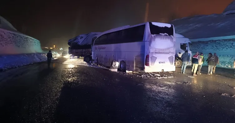 Bingöl-Erzurum yolunda kaza! 3 yaralı