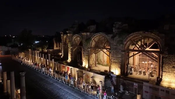bakan-ersoy-acikladi-gece-muzeciligi-1-milyonu-asti-20-muze-ve-oren-yerinde-yeni-sezon-basladi-1780301050504.jpeg