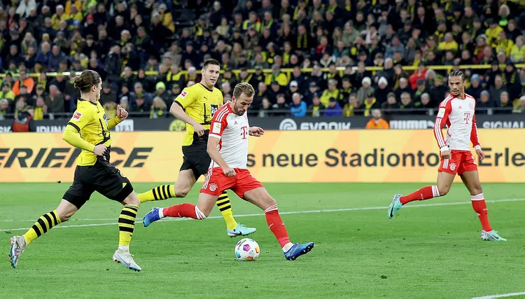 dortmund-bayern-munih-maci-sonrasi-ilgin-olay-tuchel-statta-unutuldu-1699272877946.jpg