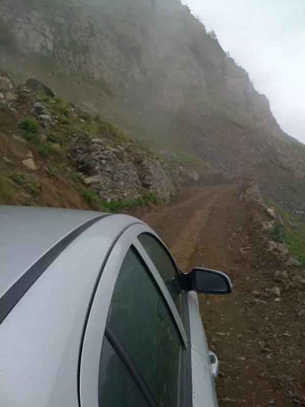 Bu yoldan geçmek cesaret işi