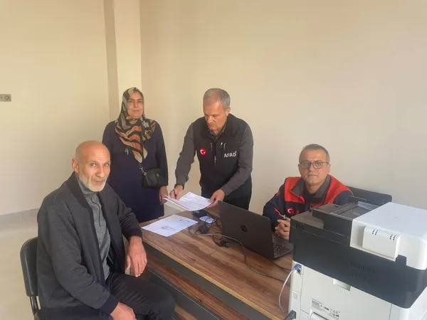 elazigda-458-afet-konutu-ve-20-dukkan-hak-sahiplerine-teslim-edildi-1792407188269.jpg