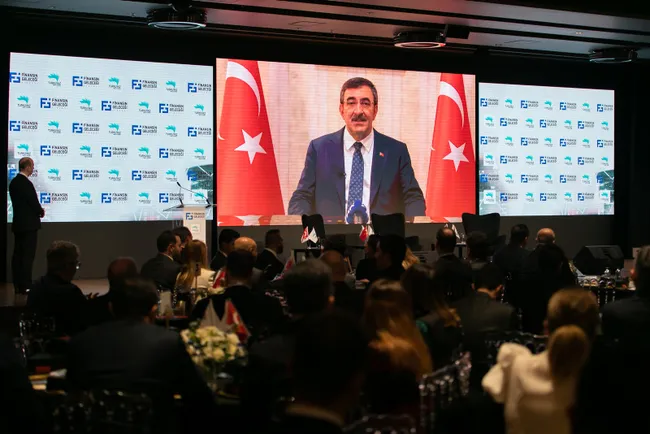 ekonominin-nabzi-turkuvaz-medyada-atiyor-3-finansin-gelecegi-zirvesi-gerceklesiyor-1703244025475.jpg
