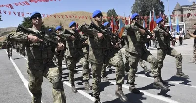 Bitlis'te kurtuluşun 110. yıl dönümü törenle kutlandı #canakkale