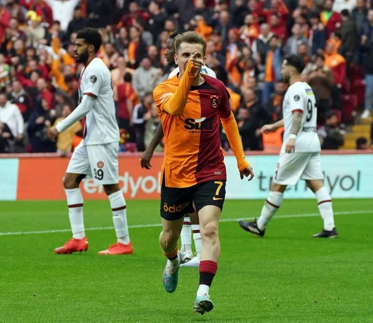 Son dakika haberi: Erman Toroğlu’dan dev derbi için olay hakem iddiası! Meğer Beşiktaş-Galatasaray maçı için...