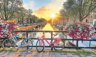 Önce bisiklet sonra müze turu: Amsterdam