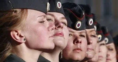 Rus kadın polisler sosyal medyayı salladı! İşte o kareler...