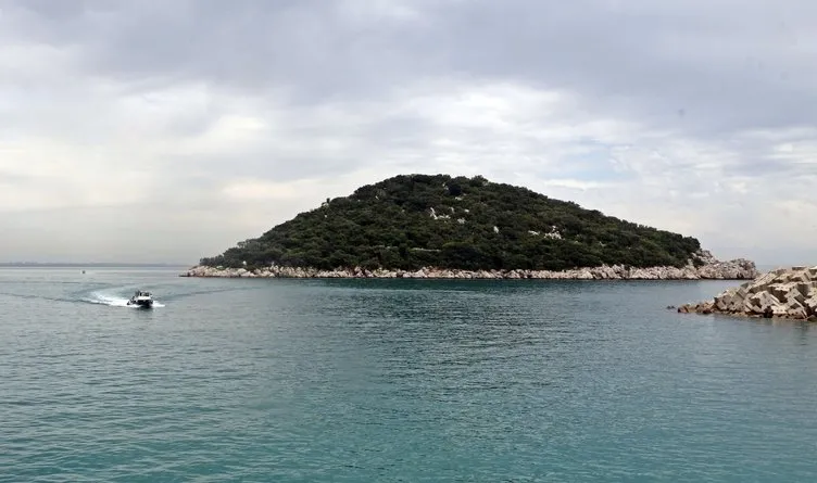 Antalya’da korkunç olay: Adada tekneyle gezen turistler fark etti!