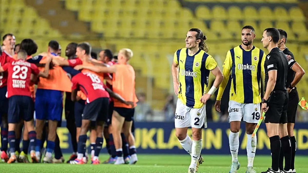 UEFA'dan Fenerbahçe'ye ceza geldi