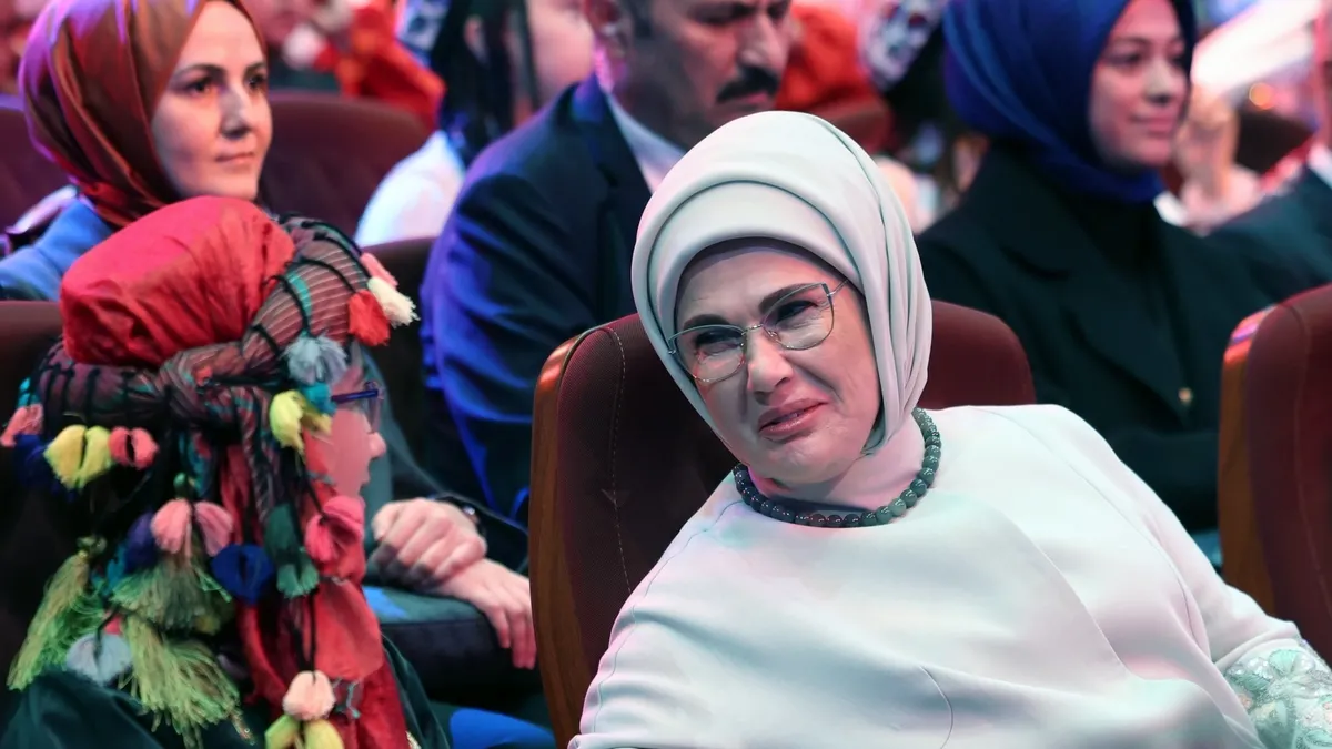 Emine Erdoğan’dan TRT 48. Uluslararası 23 Nisan Çocuk Şenliği Gala Programı paylaşımı! Emine Erdoğan’dan TRT 48. Uluslararası 23 Nisan Çocuk Şenliği Gala Programı paylaşımı!