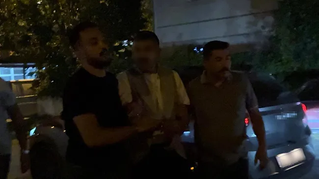 kayseride-akilalmaz-olay-is-basvurusu-icin-gittigi-yerde-otomobil-caldi-1787170345094.jpeg