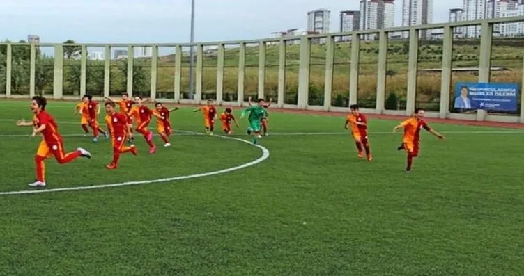 Galatasaray U14 Takimi Gol Oldu Yagdi Fotohaber Spor